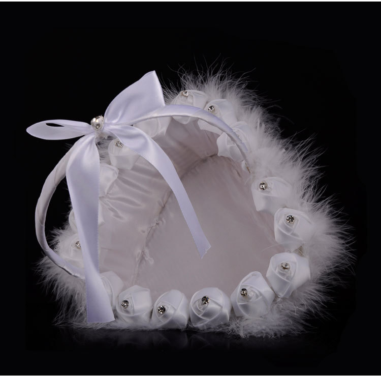 Wholesale of Western-style wedding supplies, creative flower bud heart-shaped flower baskets, ostrich fur flower boys scattering flowers, flower baskets and hand-held baskets detail image 18