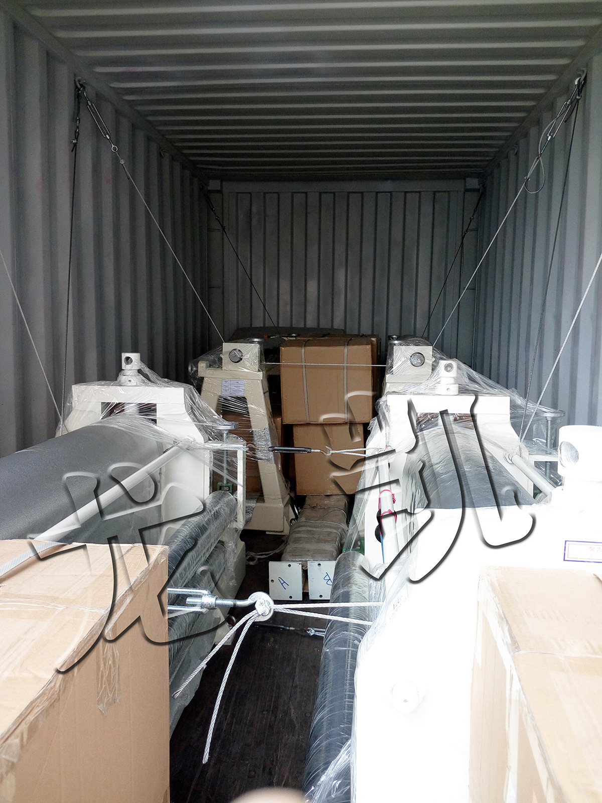 E99A75D1A45D5666F323E320A4E26B