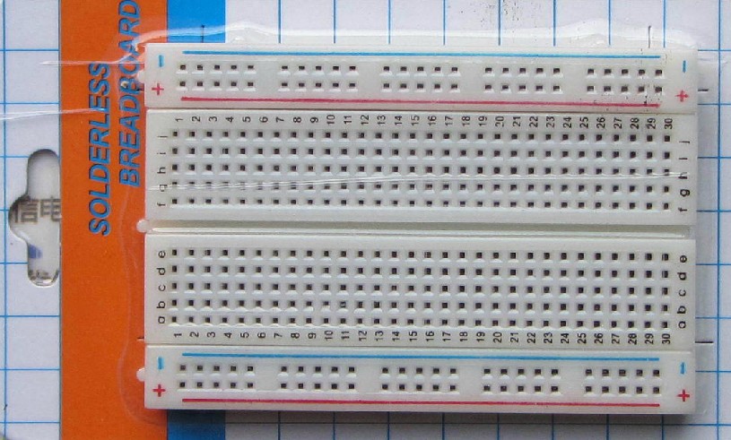 厂家直销 400孔优质面包板 万能板 面包板 电路板 8.5X5.5CM