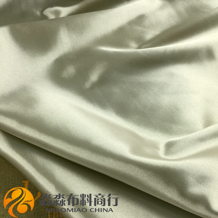2023睡衣布料 淡银灰色缎面韧性仿真丝色丁 现代感背景娃衣面料