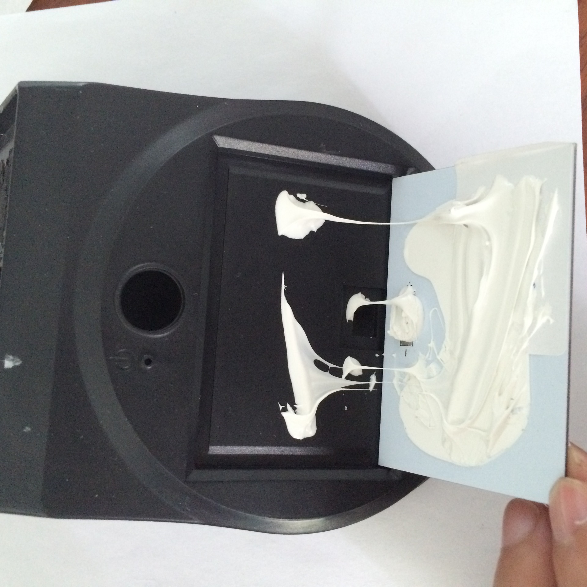 高温防火硅橡胶 粘灯板与ＡＢＳ塑胶料 粘性强可过跌落测试