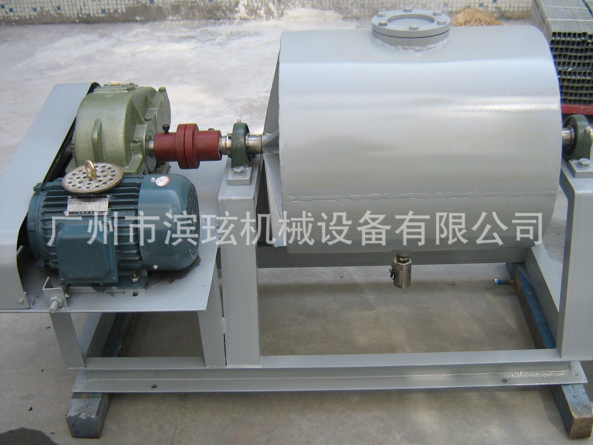 Производитель Гуанчжоу поставляет керамическую шариковую мельницу, горизонтальную шаровую мельницу, измельчитель сухого порошка, шариковую мельницу