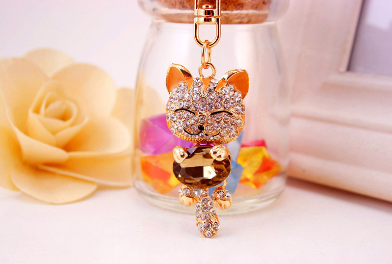 Cute Diamond Lucky Cat Bag Accessories Cat Metal Pendant Key Chain For Women display picture 7