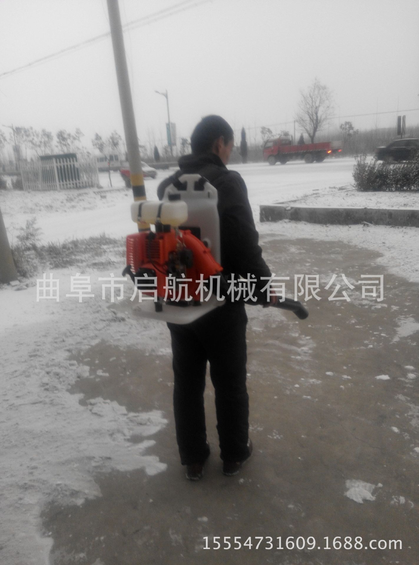 扫雪车图片农业吹雪机 消防用灭火机 扫雪车图片