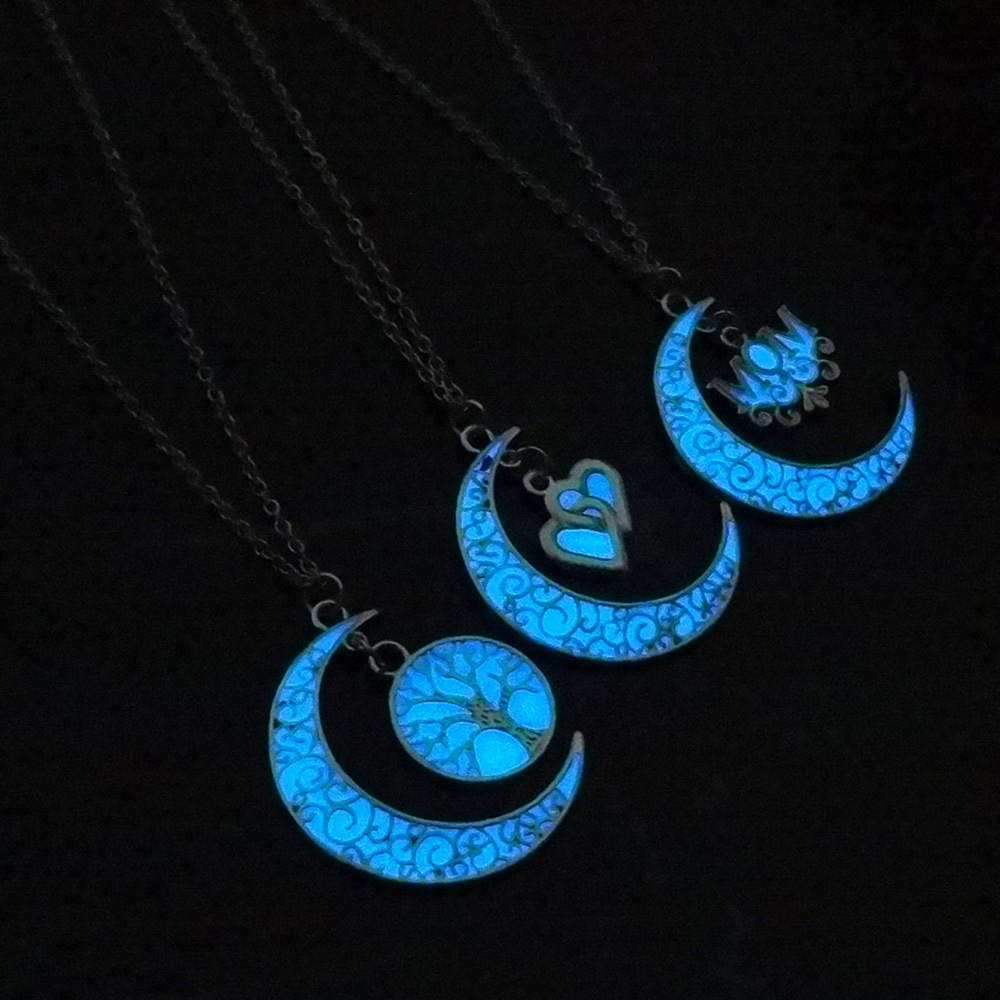 10g Weight Necklace Classification Wedding, Travel Occasion Alloy Material Halloween Festival Moon Pattern Women'S Gender Plating Design Fashion Style White Color Fashion Moon Alloy Pendant Necklaces Halloween Wholesale 6