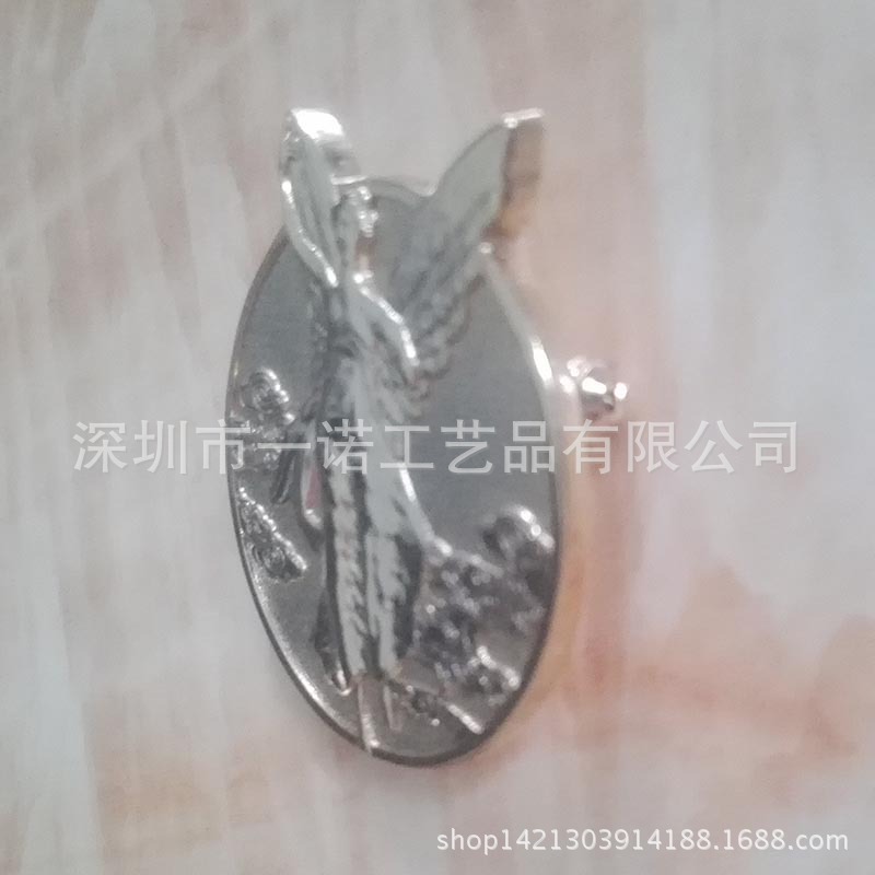 真金自由女神徽章 (1)