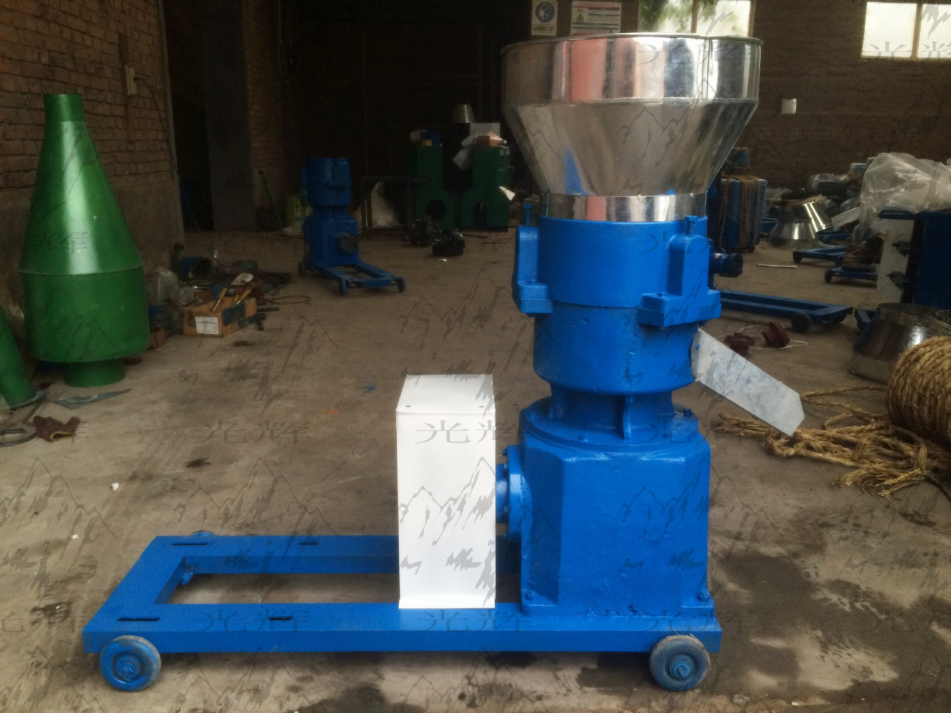 农销售畜牧养殖业机械设备兔子养殖设备小型颗粒饲料机蛋鸡牛颗粒