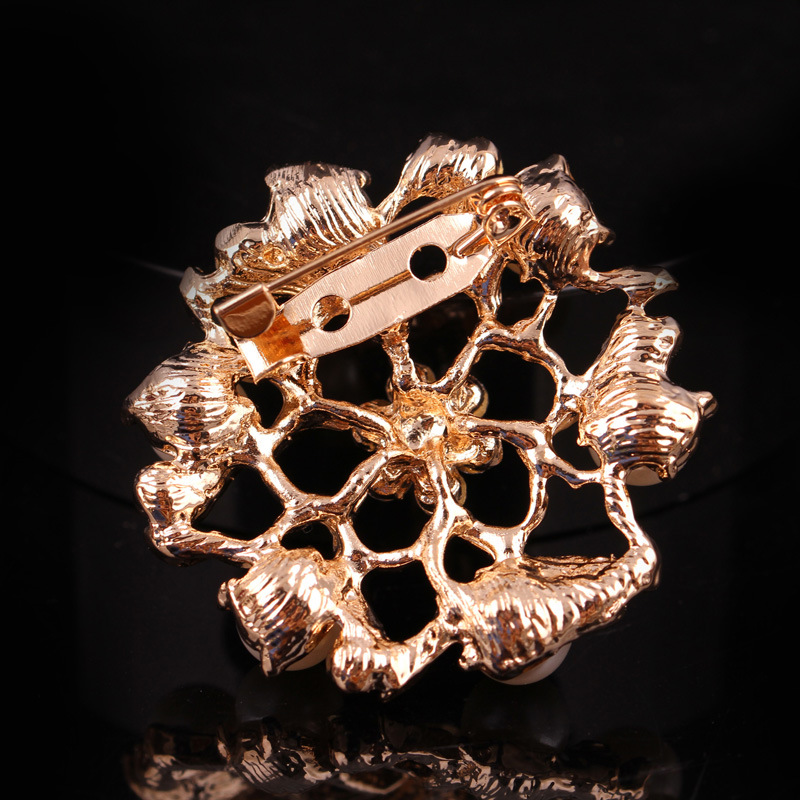 Broche de rosa de perla versátil con diamantes de imitación de moda coreana, hebilla de ramillete, accesorios femeninos_voghion.com