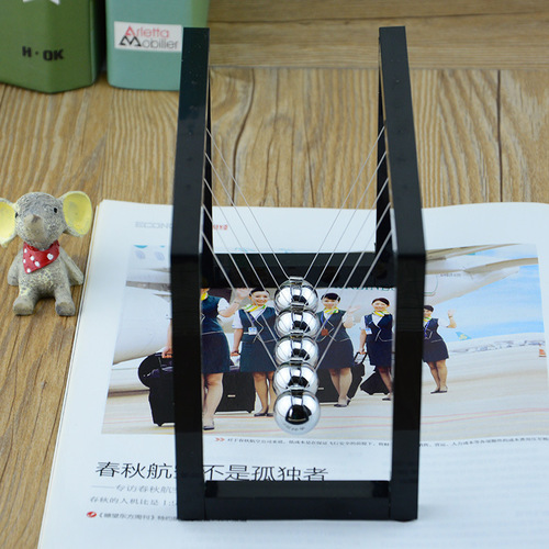 High-end acrylic Newton pendulum ball pool force transfer balance bumper ball teacher gift desktop decoration