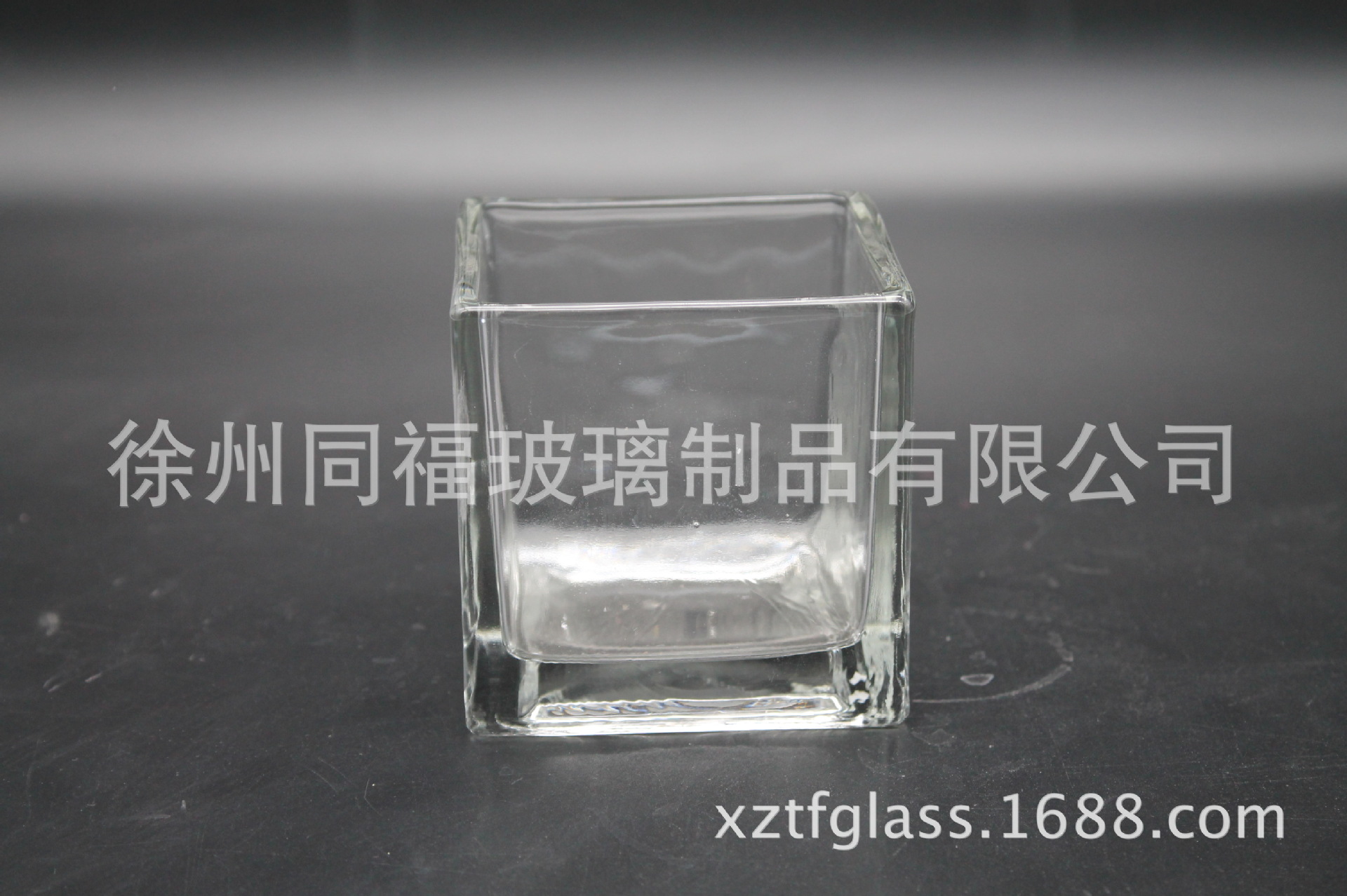 现货供应高白料8x8玻璃方缸 方形水植花盆 直筒方形玻璃蜡烛台
