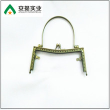 厂家销售 针孔凹腰手挽口金 针孔包提手夹扣 金属框铁较