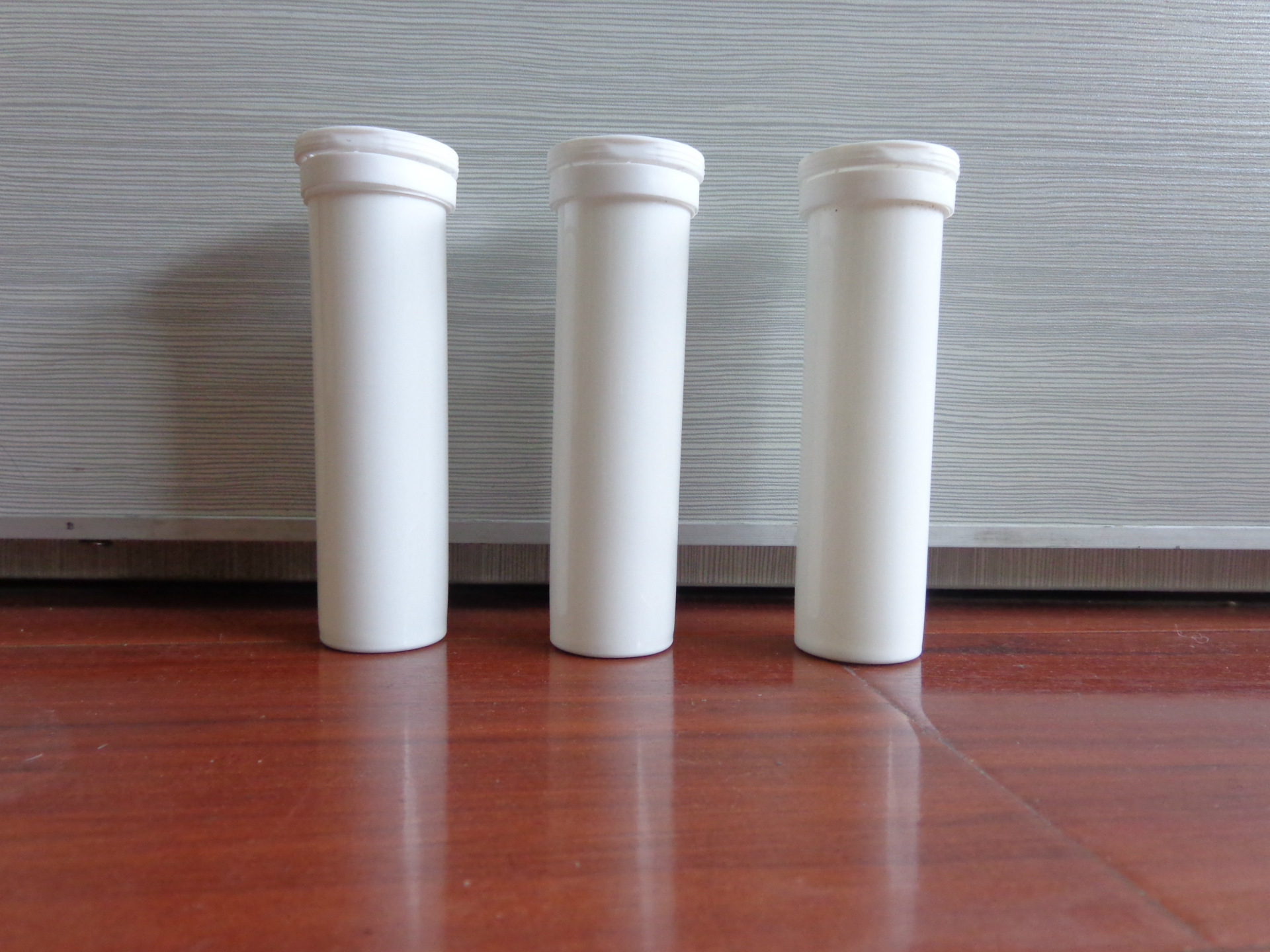 供应8片 10片15片 装维生素VC E泡腾片咀嚼片药咀嚼药丸瓶