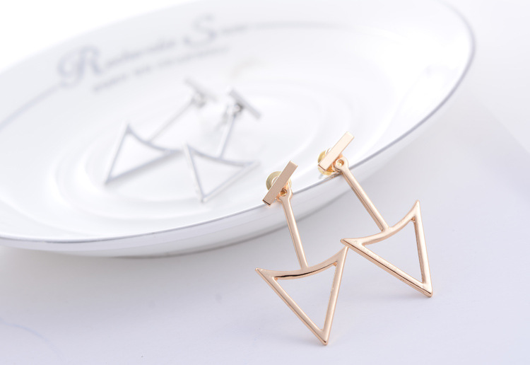Pointed titanium steel lip stud product view