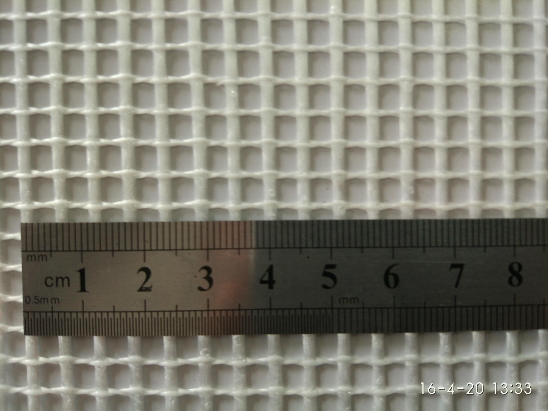 石膏线网格布，网孔3毫米，5公分-12公分宽，每平米0.58元