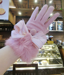 New Korean-style touch screen five-finger rabbit fur mouth small ball gloves for women students winter warm gloves wholesale