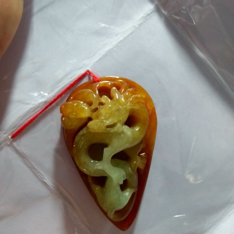 天然缅甸翠玉a货翡翠黄翡十二生肖龙龙行天下