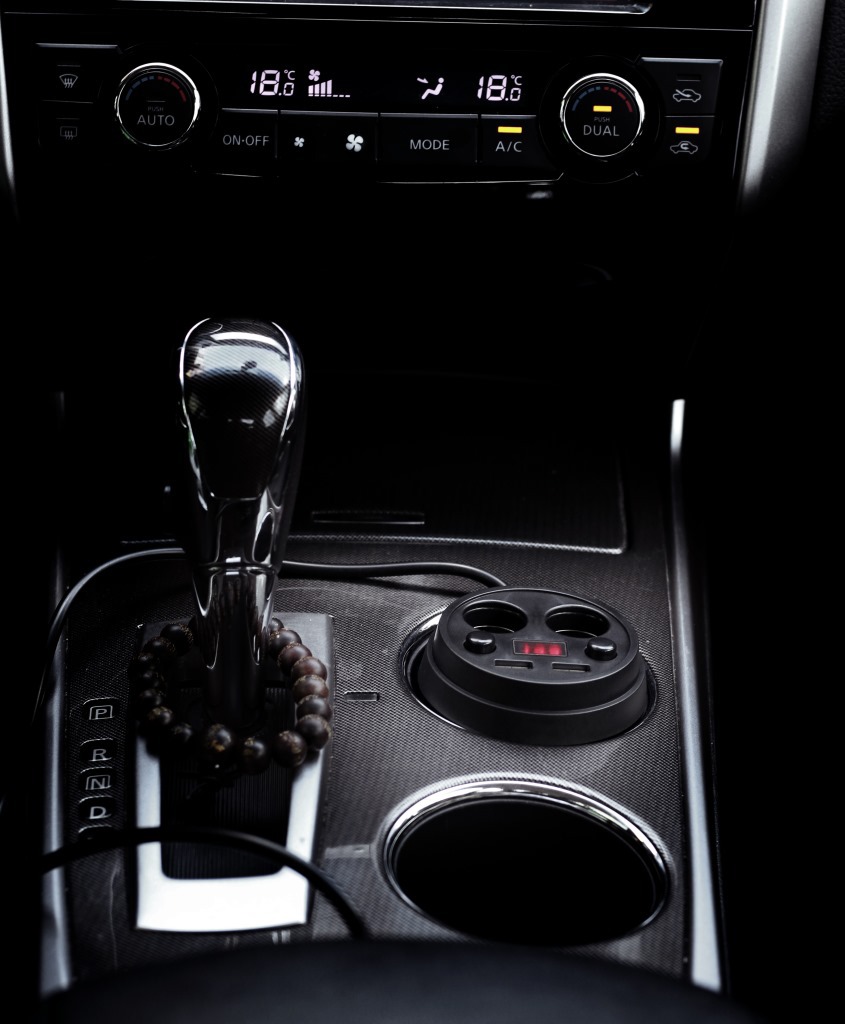 厂家定制杯式 车载充电器一拖二 车充 双口 多功能车充跨境专供