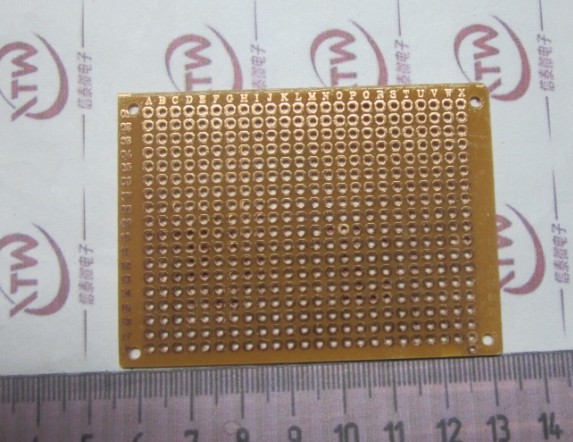 5cm*7cm万能电路板/5X7cm电木万能板/洞洞板/实验板/电木板 PCB板