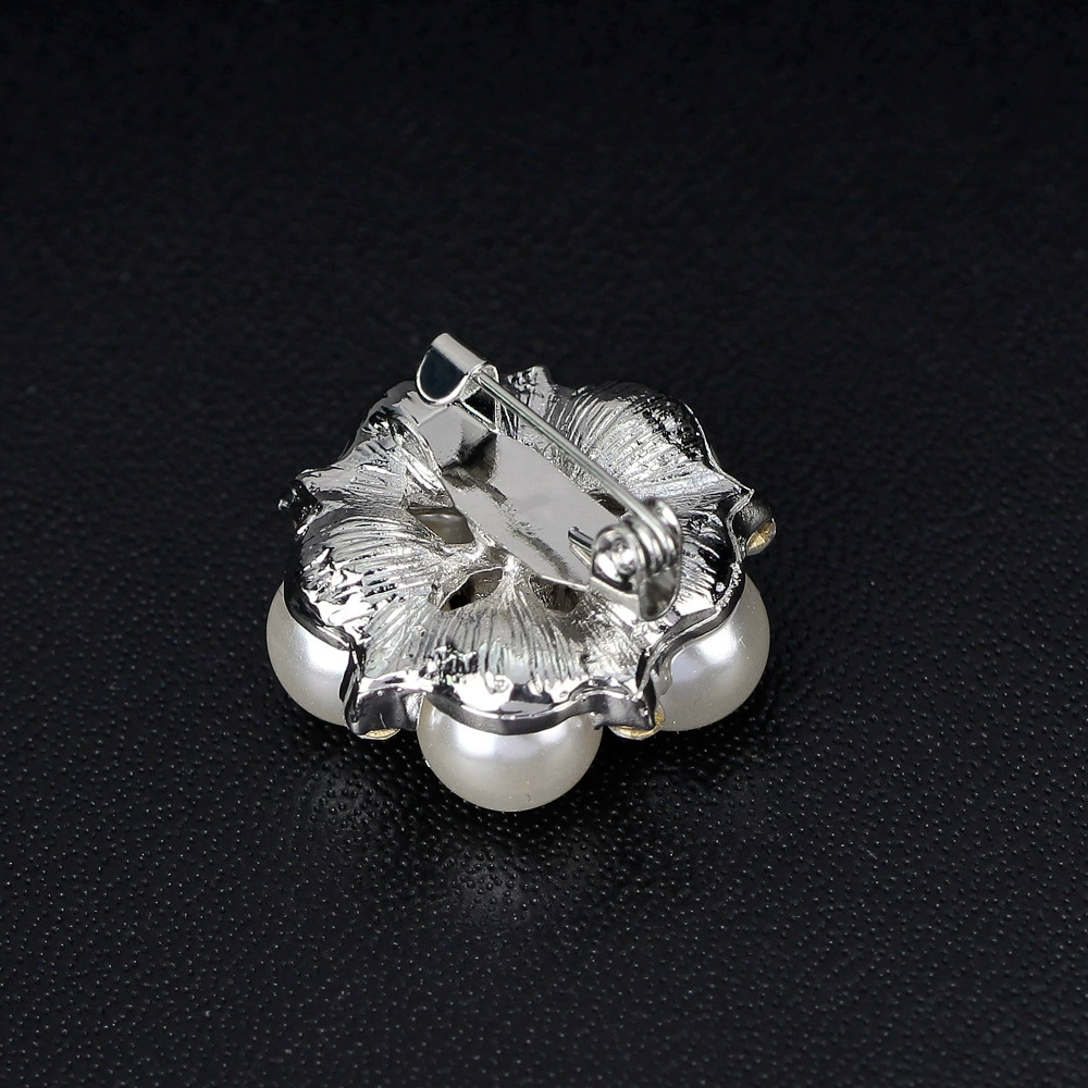 Модная корейская версия Diamond-inlaid Pearl атмосфера, темперамент, цветок на груди, производитель Данлуня