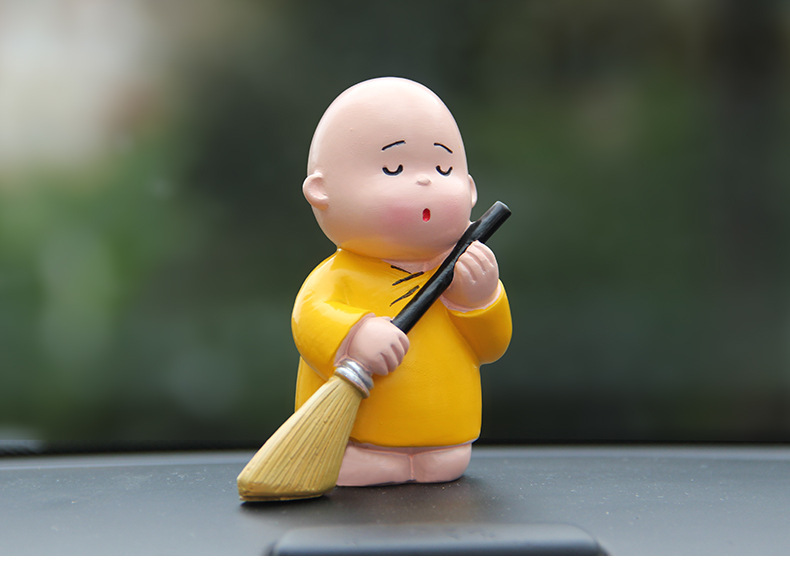 Creative Car Dashboard Little Monk Figurine Resin Craft Handmade Cute Car Interior Decoration
