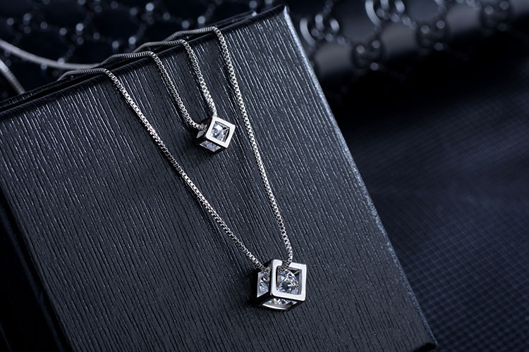 1 Piece Fashion Square Copper Plating Inlay Zircon Layered Necklaces display picture 2