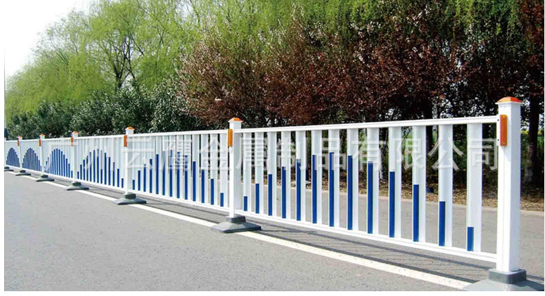 厂家专业订做道路护栏、河道护栏、市政护栏、高速公路护栏