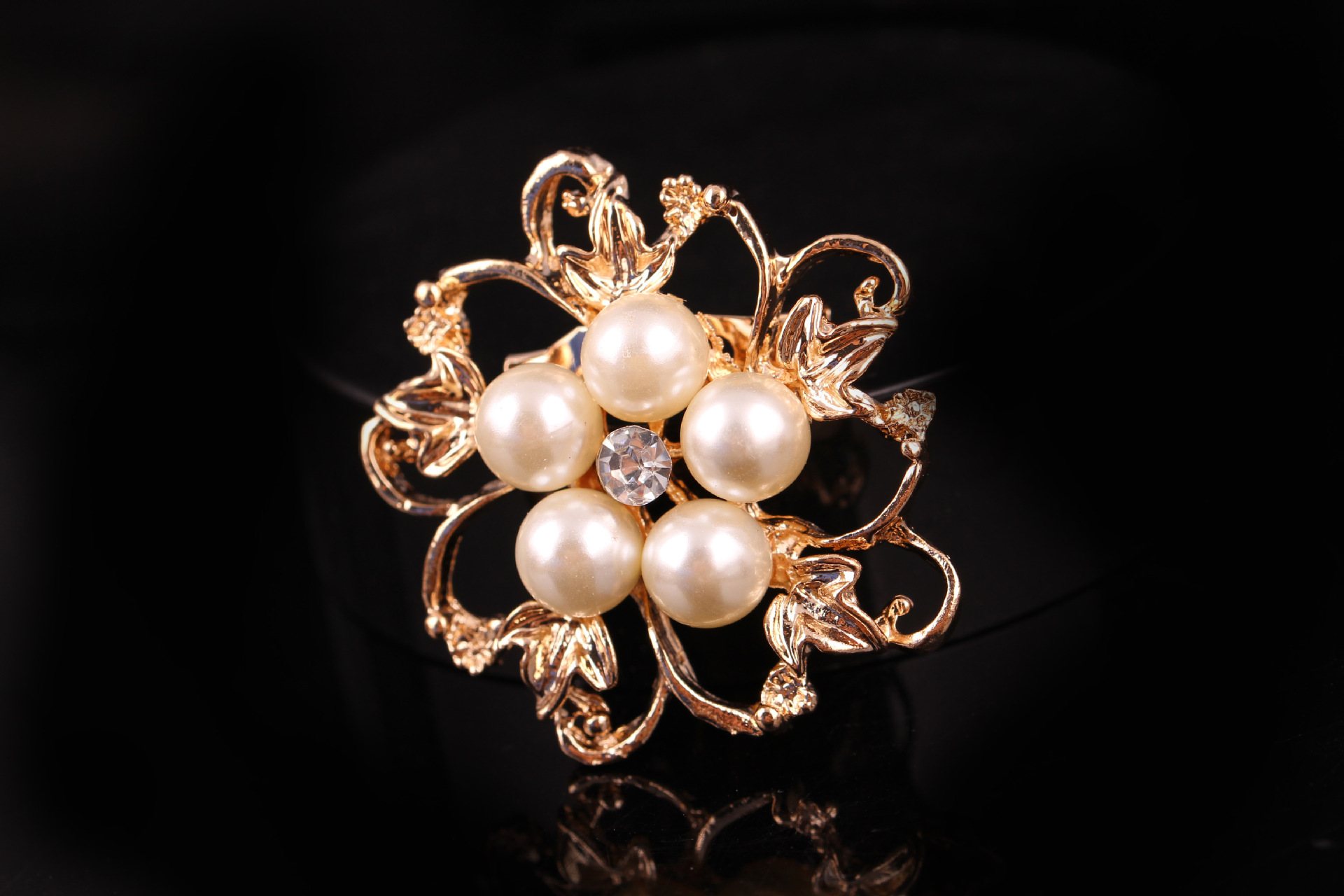 Spilla a forma di corona tridimensionale versatile con strass popolare giapponese e coreano, nuovo stile, fibbia per il petto femminile_voghion.com