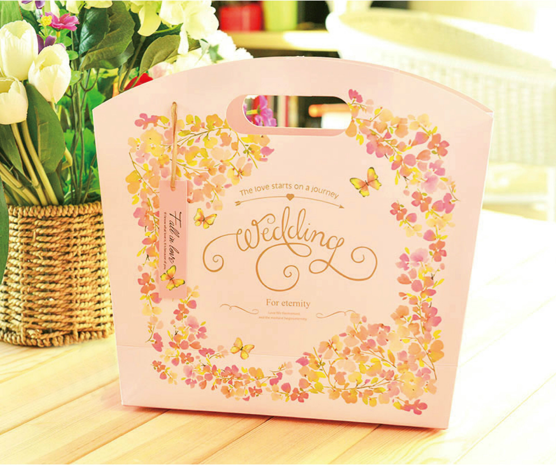 厂家现货 牛皮白卡纸手提礼品纸袋 服装手提空白牛皮纸袋定做