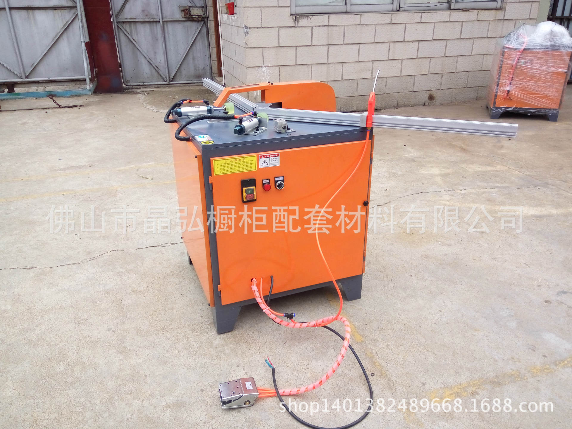 高速8000转晶钢门铝材切割机45度切角机灯箱广告相框切角机锯铝机