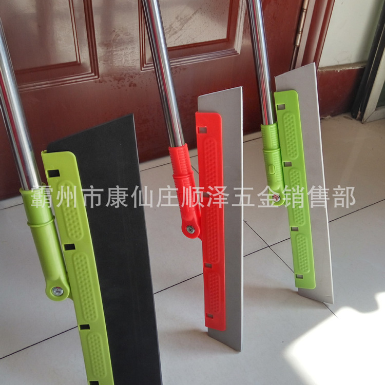 2856321402_2048037810