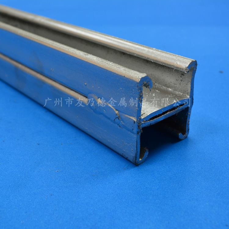 H型钢、小形型钢、c型钢背靠背自动焊接