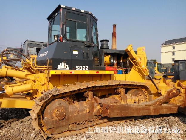 大型工程推土机山推SD220推土机