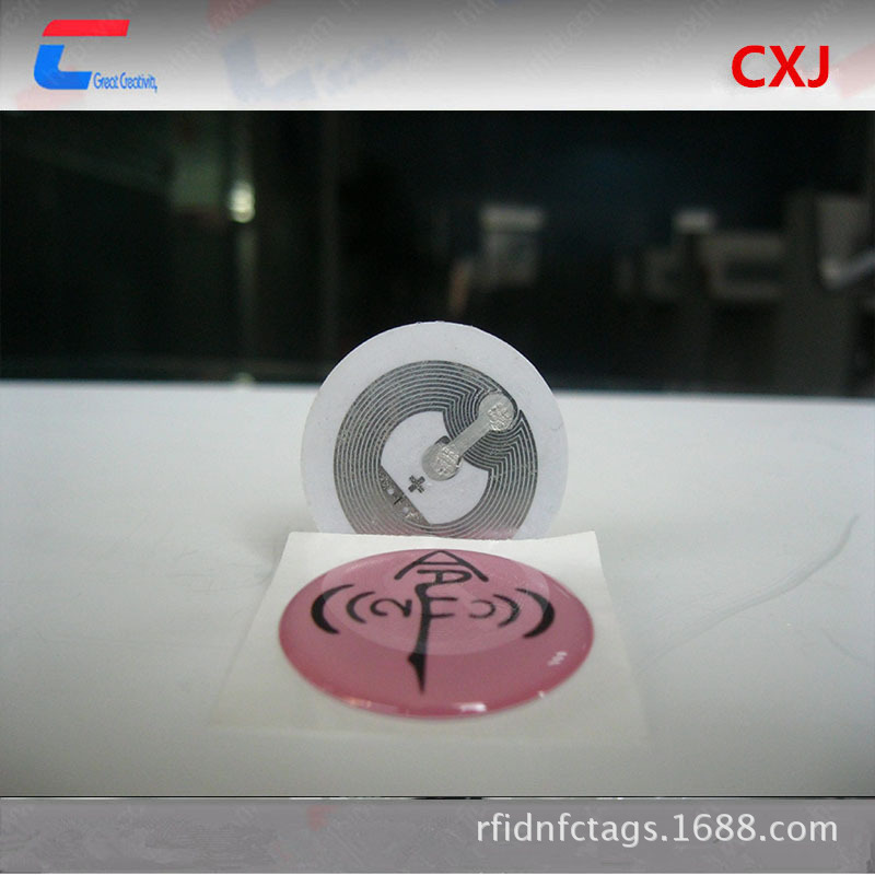 厂家批发RFID水晶迷你小卡圆形NFC滴胶卡，高频13.56MHZ智能卡