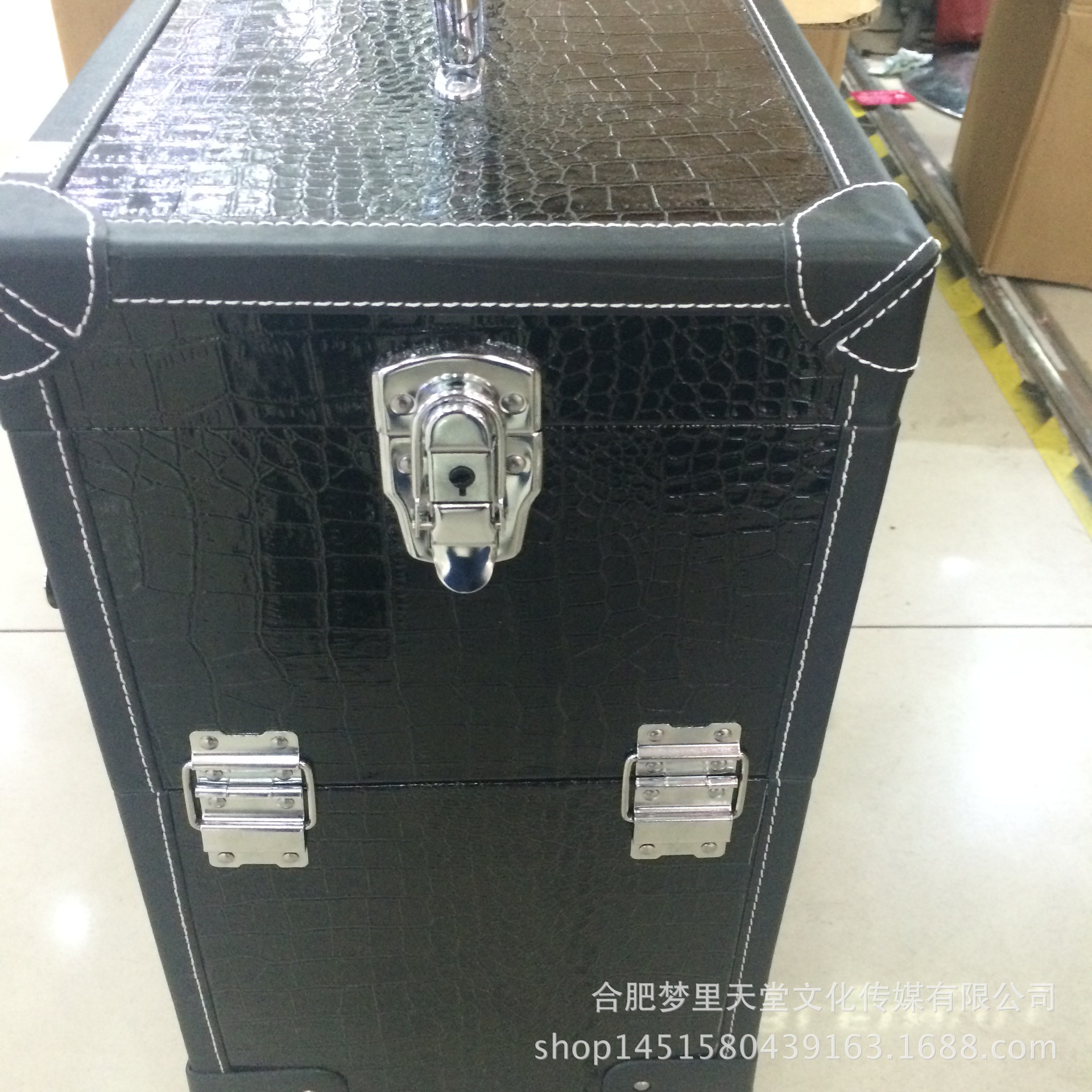 1247AE59-1B99-4DF0-9B17-7C3298