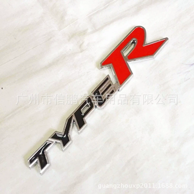 Маркировка модификации автомобиля с двухсторонней клейкой цельнометаллической твердой маркировкой TYPER-маркировки