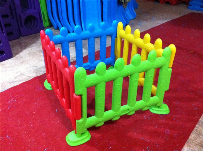 4S店围栏 幼儿园栅栏 塑料婴儿童安全护栏游戏隔离框塑料厂家批发|ru