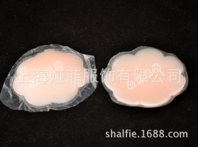 Shanghai Manufactor Customized Flower skin colour Repeat Use invisible silica gel Sticker Chest paste Emptied papilla