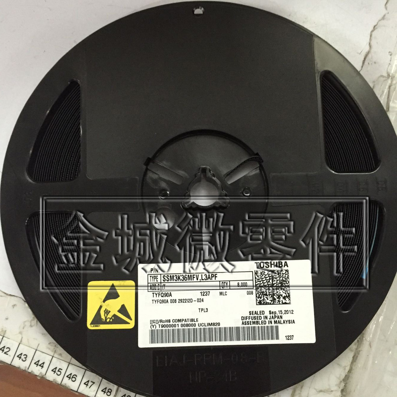 场效应管 SSM6J21TU SSM6J402TU