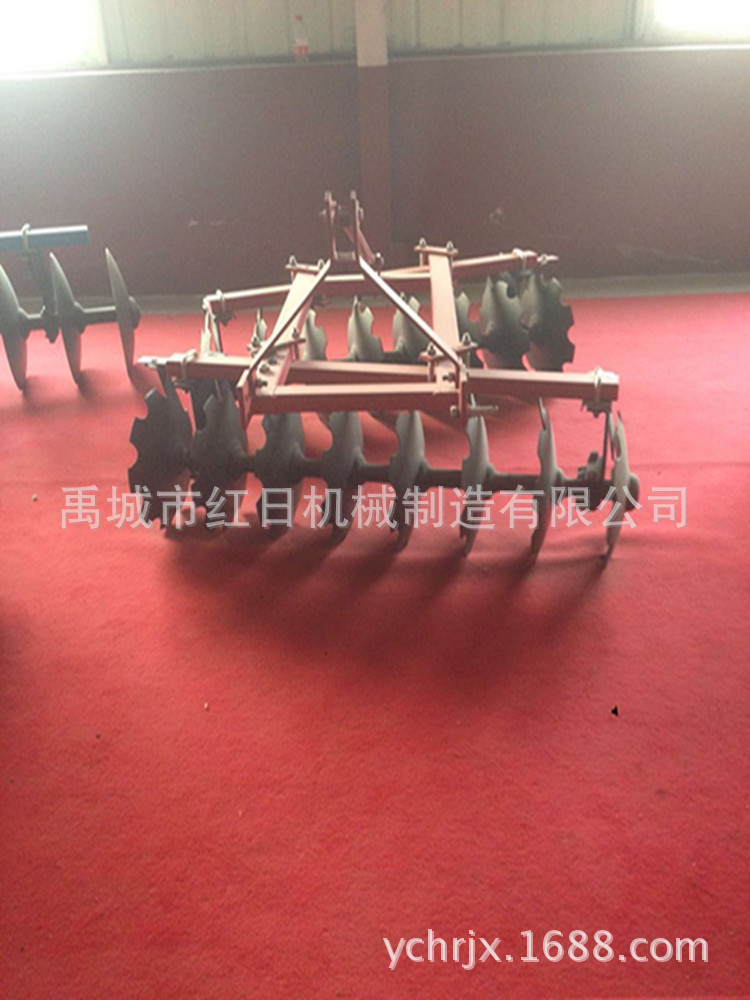 轻型圆盘耙供应1.3米圆盘耙  拖拉机悬挂圆盘耙  红日圆盘耙
