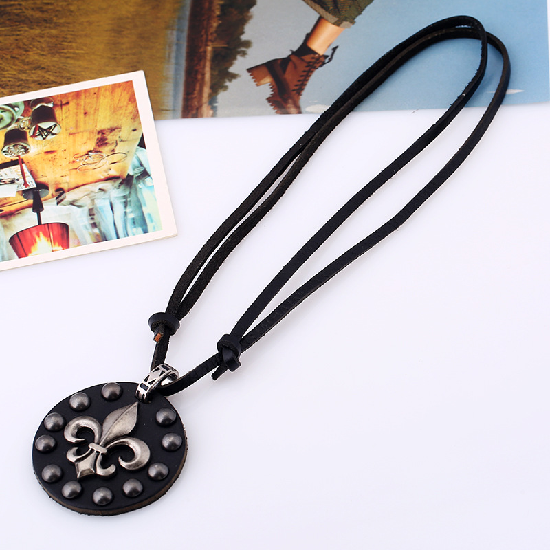 Vintage Art Leather Rope Europe And America Punk Leather Necklace Sweater Chain Long Necklace Fashion Versatile Jewelry display picture 2