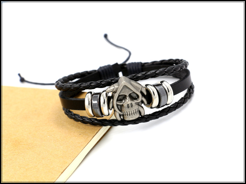 Wholesale Fashion Skull Multi-layer Leather Bracelet Handmade Beaded Bracelet Male Punk Hip-hop Bracelet display picture 4