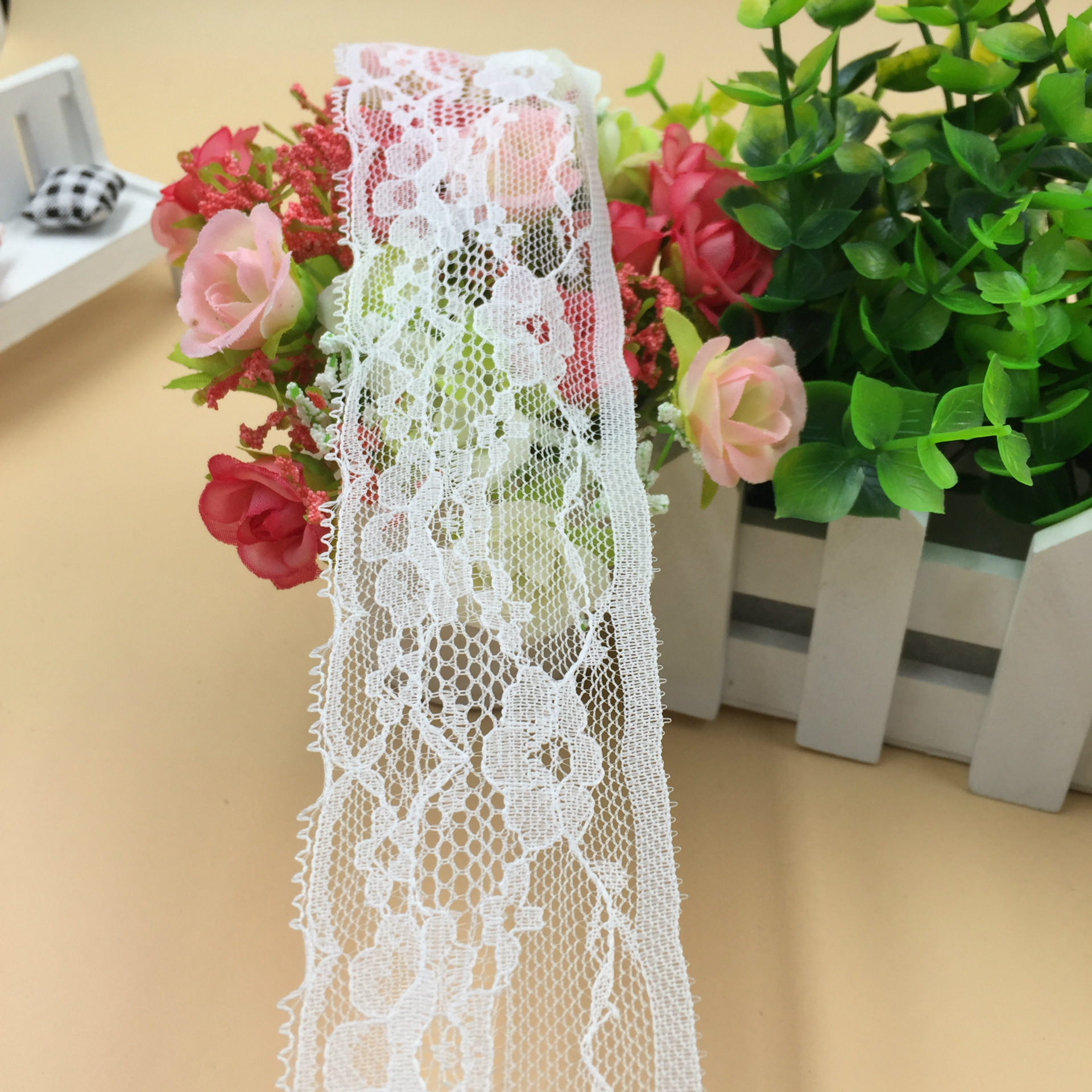 【厂家现货供应】鞋帽箱包服饰蚊帐玩具辅料 无弾蕾丝花边