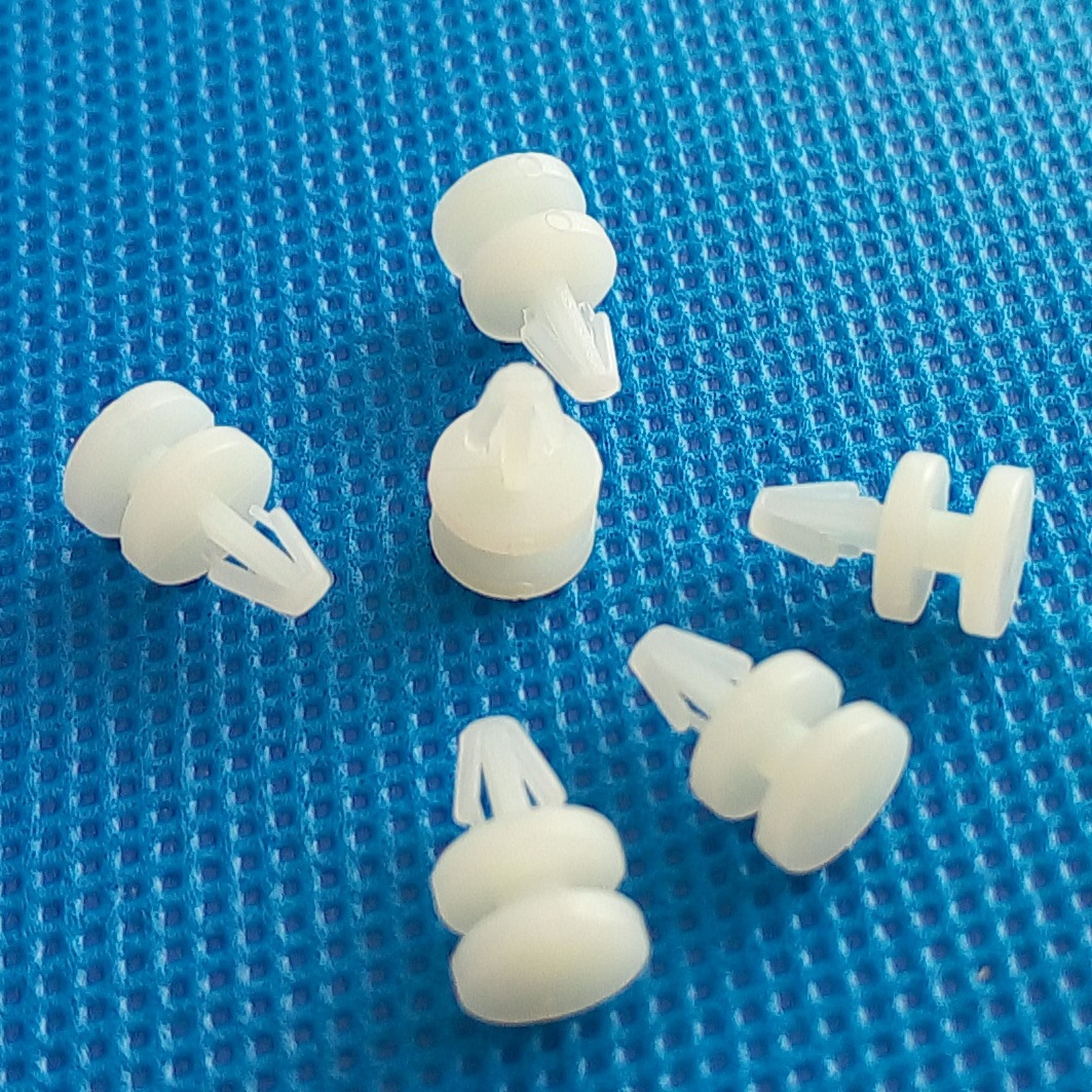 东莞厂家供应 DC-04平底隔离柱 PCB板绝缘支撑柱 环保塑胶垫高柱