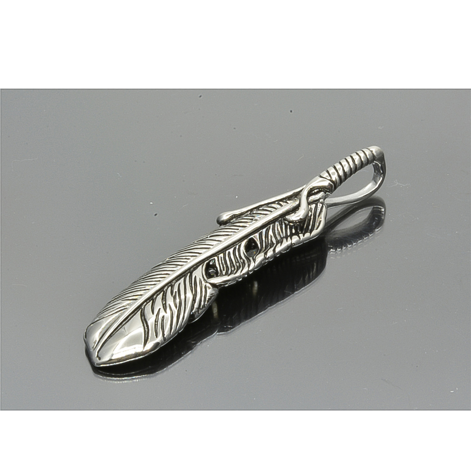 Personalised Stainless Steel Feather Necklace For Couples_voghion.com