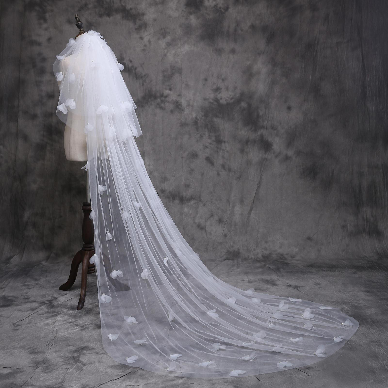 2020 new bridal wedding dress wedding veil Korean style super fairy long tail petal flower veil manufacturer supply