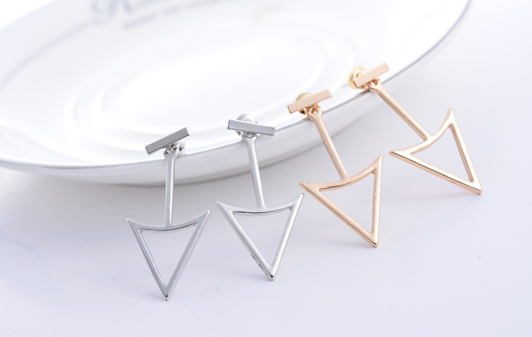 Pointed labret stud close-up product detail