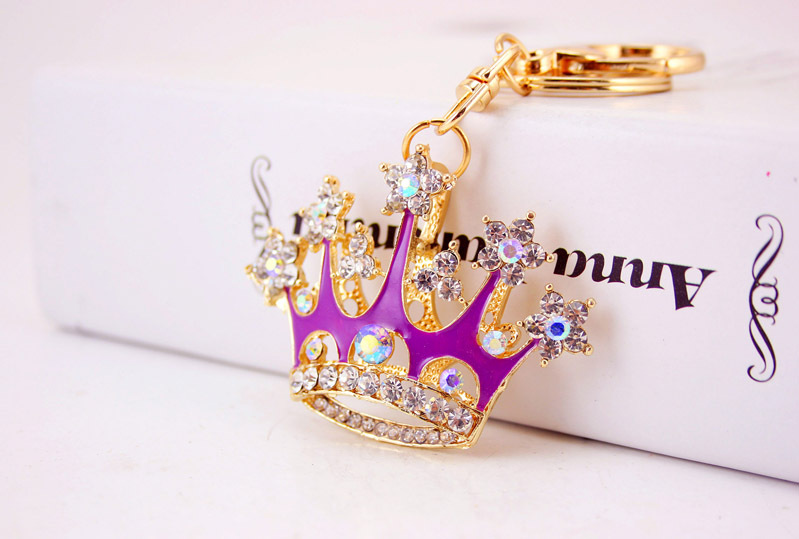 32g Weight Alloy, Metal Material Crown Pattern Unisex Gender Purple, Red, Black Color Creative Diamond Crown Crystal Car Keychain 3