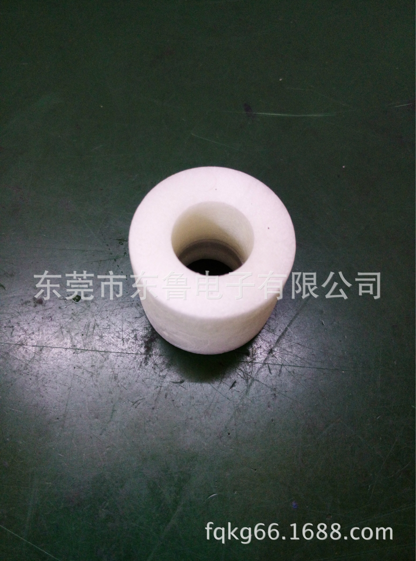 东莞厂家供应25*30*14.5 PP塑料发泡磁性浮球