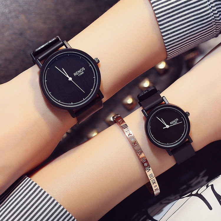 Factory direct student couple watch a pair of black and white fashion Korean version of simple women's personalized creative watch