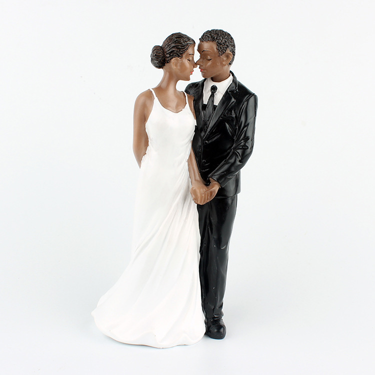 Black-skinned couple, cake doll, cake de...